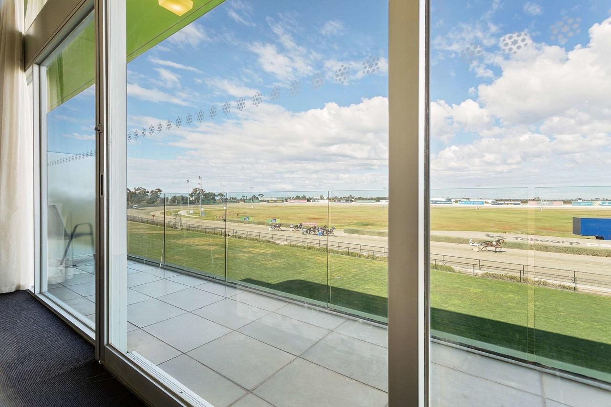 Mantra Melbourne Melton Hotel Luaran gambar