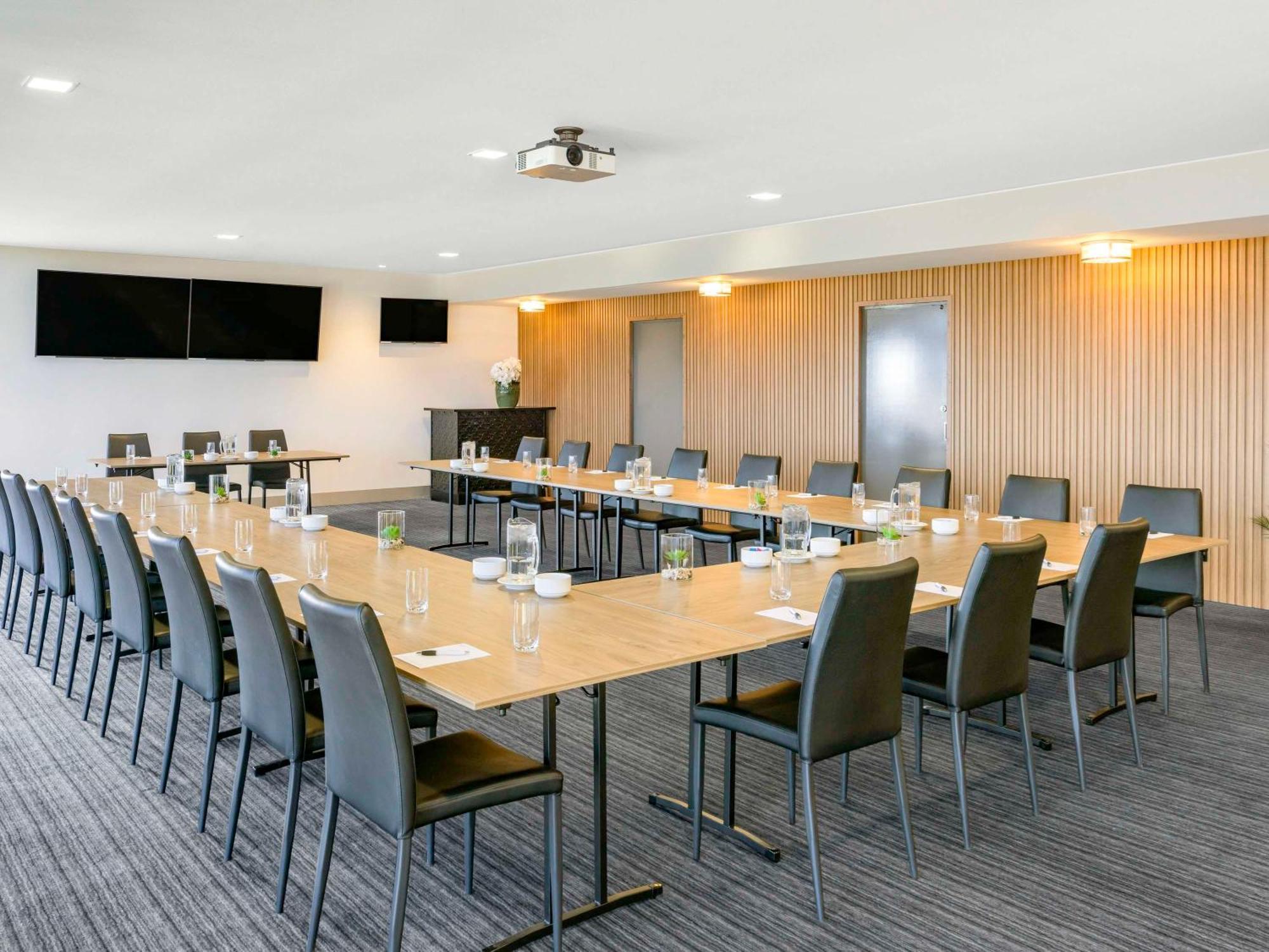 Mantra Melbourne Melton Hotel Luaran gambar