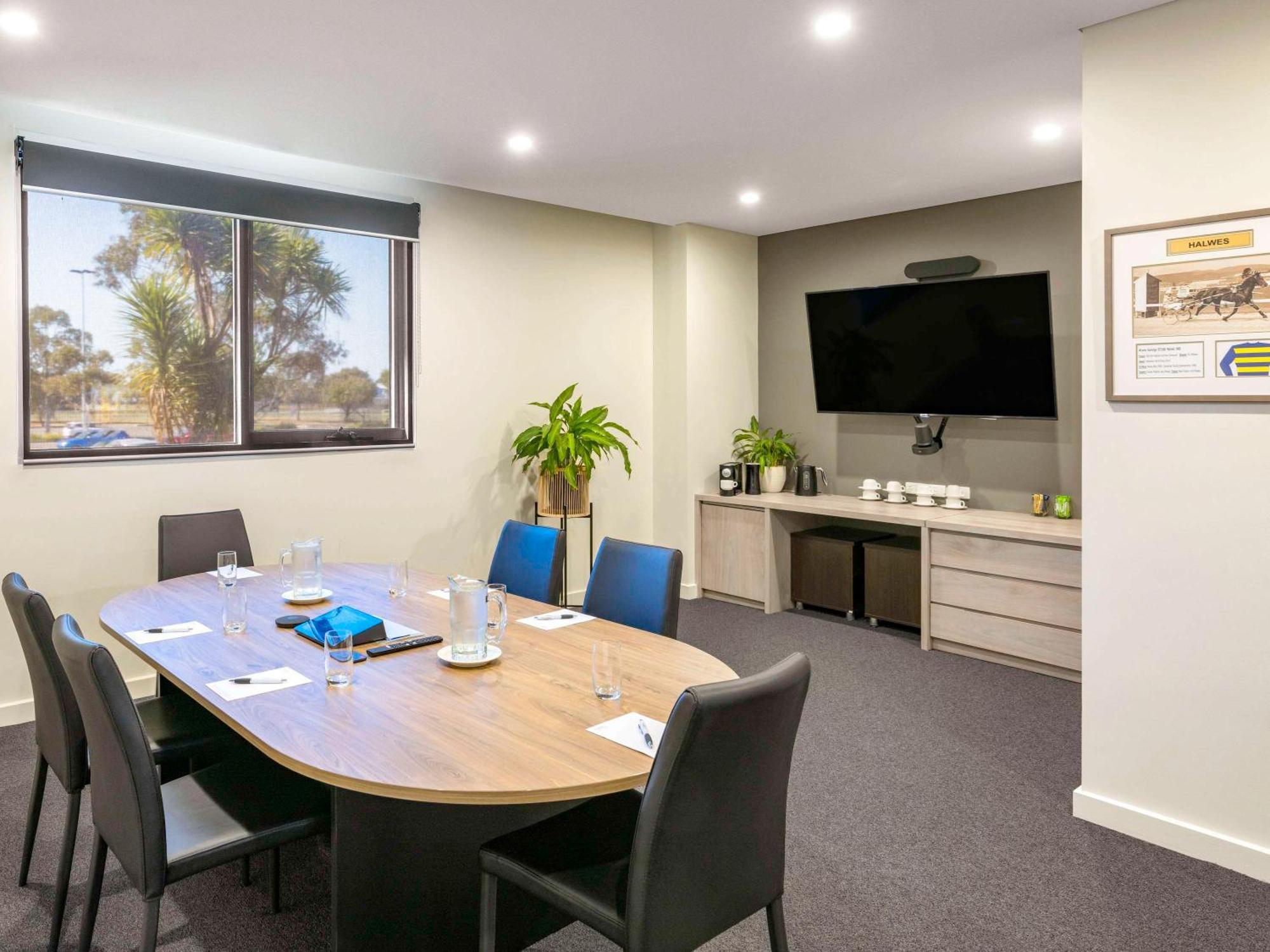 Mantra Melbourne Melton Hotel Luaran gambar