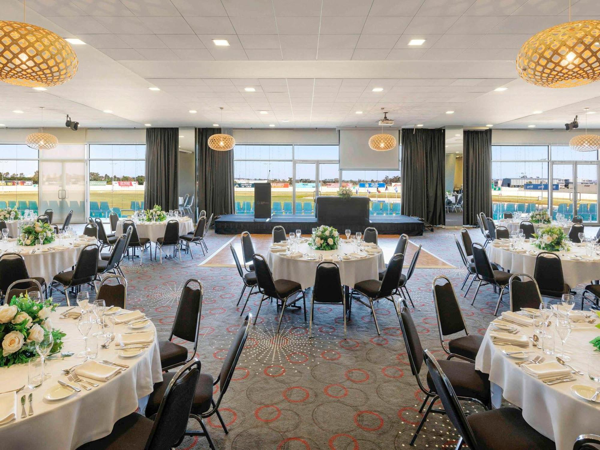 Mantra Melbourne Melton Hotel Luaran gambar