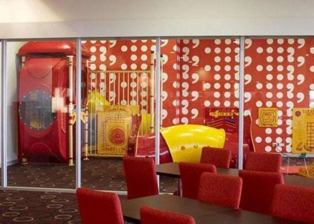Mantra Melbourne Melton Hotel Servis gambar